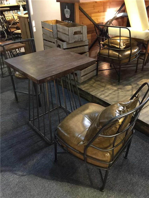 定制铁木桌椅,有比较好的厂家推荐吗？